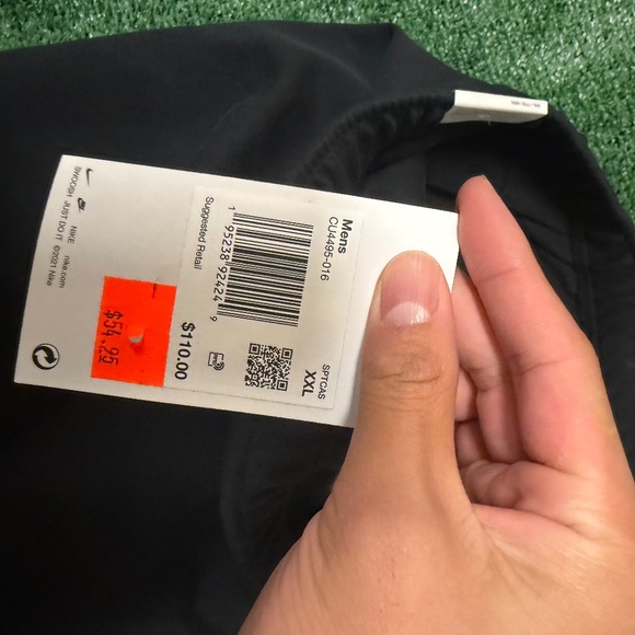 Nike Tech Joggers - Picture 3 of 3